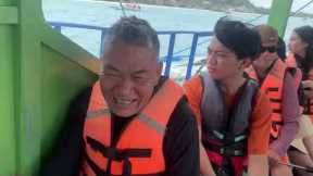 Boat ride island hopping